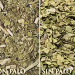 Close-up: yerba mate con palo (links, met steeltjes) vs sin palo/despalada (rechts, zonder steeltjes).